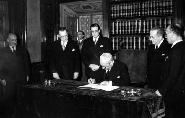 Risultati immagini per costituzione foto