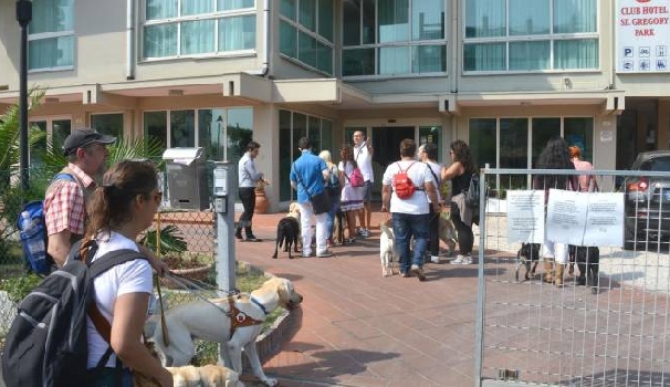 Il sit-in dell’associazione Blindsight project
