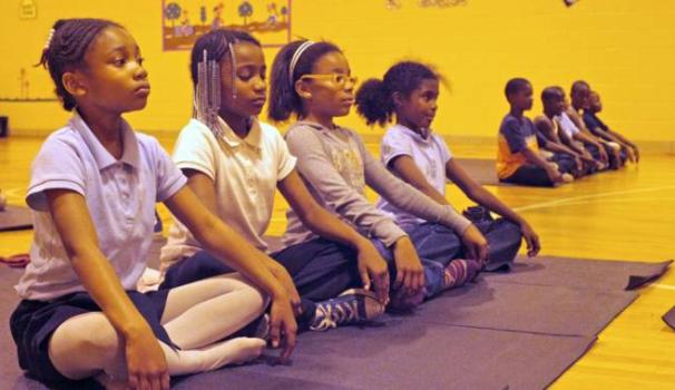 Risultati immagini per scuola bambini meditazione