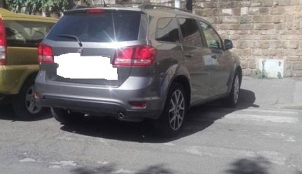 L'auto del sindaco Nardella