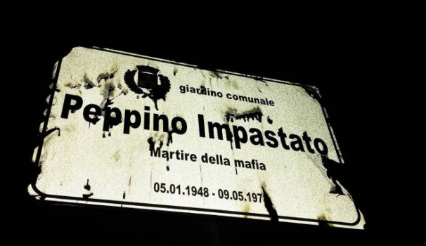 Targa di Peppino Impastato vandalizzata a Legnano