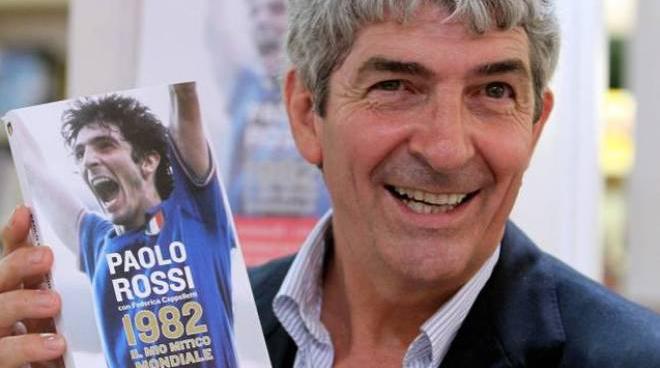 film su paolo rossi campione mundial diventato mito veltroni cerco vecchie immagini cronaca