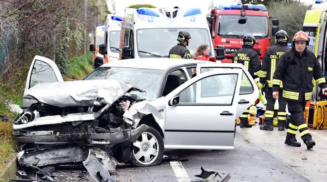 rimini bimbo mori in un incidente stradale indagati anche i genitori cronaca ilrestodelcarlino it