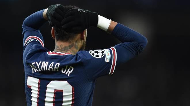 infortunio neymar l attaccante del psg rischia un lungo stop sport calcio quotidiano net