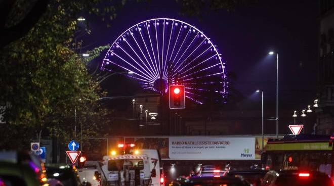 ruota panoramica di firenze scatta l inaugurazione green pass per salire cosa fare lanazione it