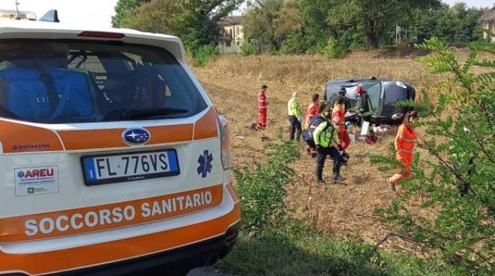 sommo auto si ribalta nei campi morto 24enne cronaca ilgiorno it