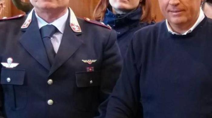 Mano fratturata ma resta alla guida dei vigili urbani ...