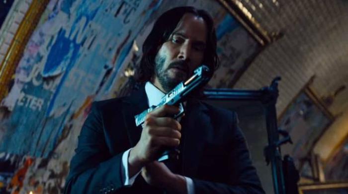 John Wick 4: Keanu Reeves homenageia Lance Reddick na première da  sequência