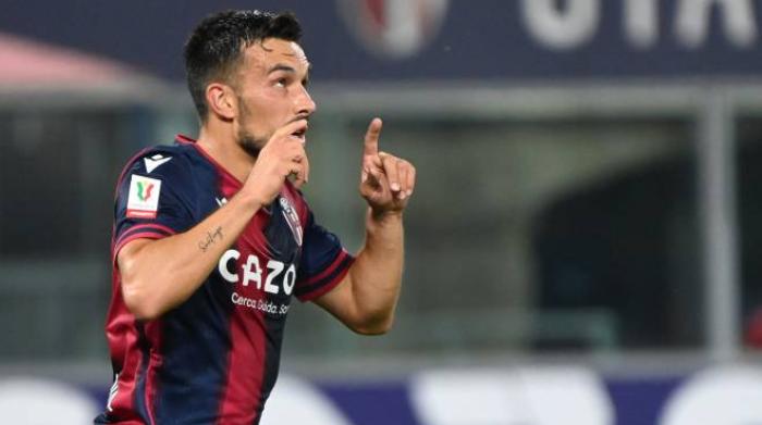 ボローニャ コゼンツァ 1 0 シニサのロッソブルーの勝利 スポーツ サッカー Nipponese ボローニャ コゼンツァ 1 0 シニサのロッソブルーの勝利 スポーツ サッカー Nipponese