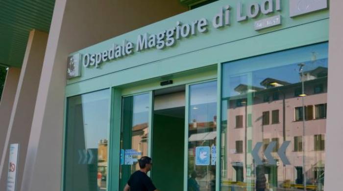 lodi brutale aggressione in ospedale 50enne colpito con bottigliata e pugno al volto cronaca