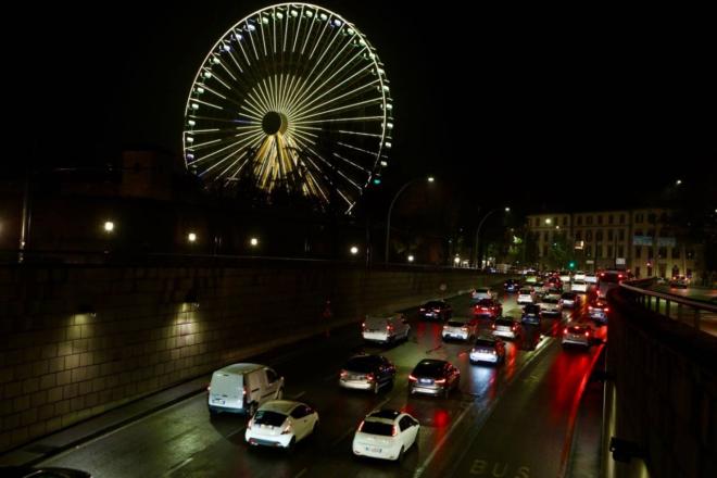 la ruota panoramica di firenze si illumina i prezzi dei biglietti cronaca lanazione it