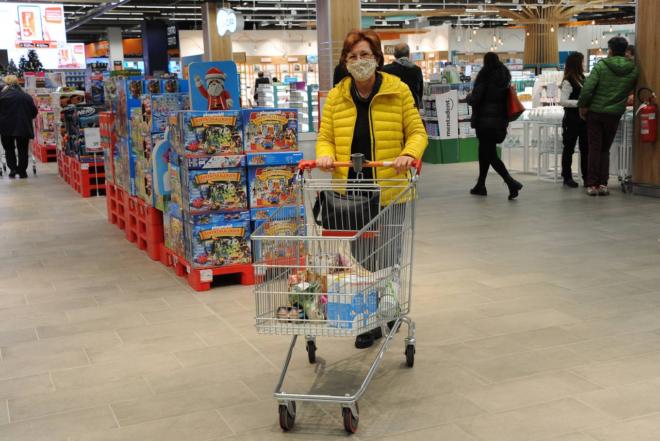 rescaldina aperto supermercato conad all ex auchan cronaca ilgiorno it