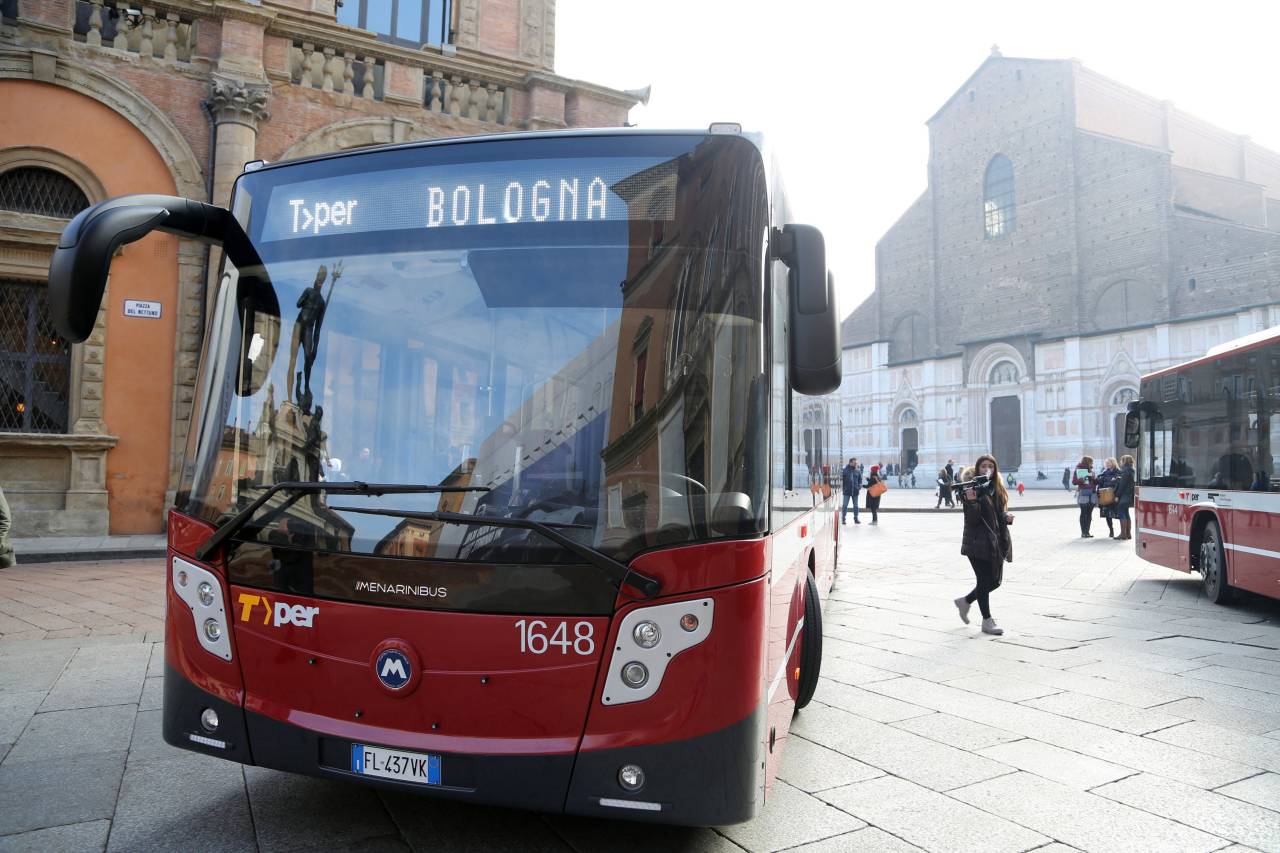 bologna biglietti autobus difettosi tper ne ritira 35mila cronaca ilrestodelcarlino it