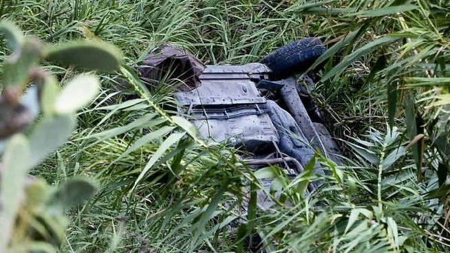 Napoli Auto Vola Giu Da Un Costone Del Monte Di Procida Muore Ragazza Ventenne Cronaca