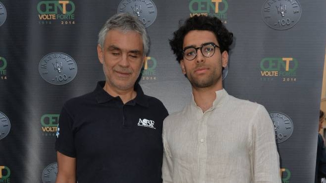 Amos Bocelli Si Laurea In Ingegneria Papa Andrea Gli Scrive Una Lettera Su Facebook Cronaca