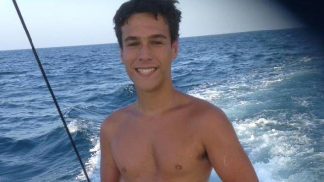 Ragazzo Morto In Mare L Autopsia Esclude L Infarto Cronaca Ilrestodelcarlino It