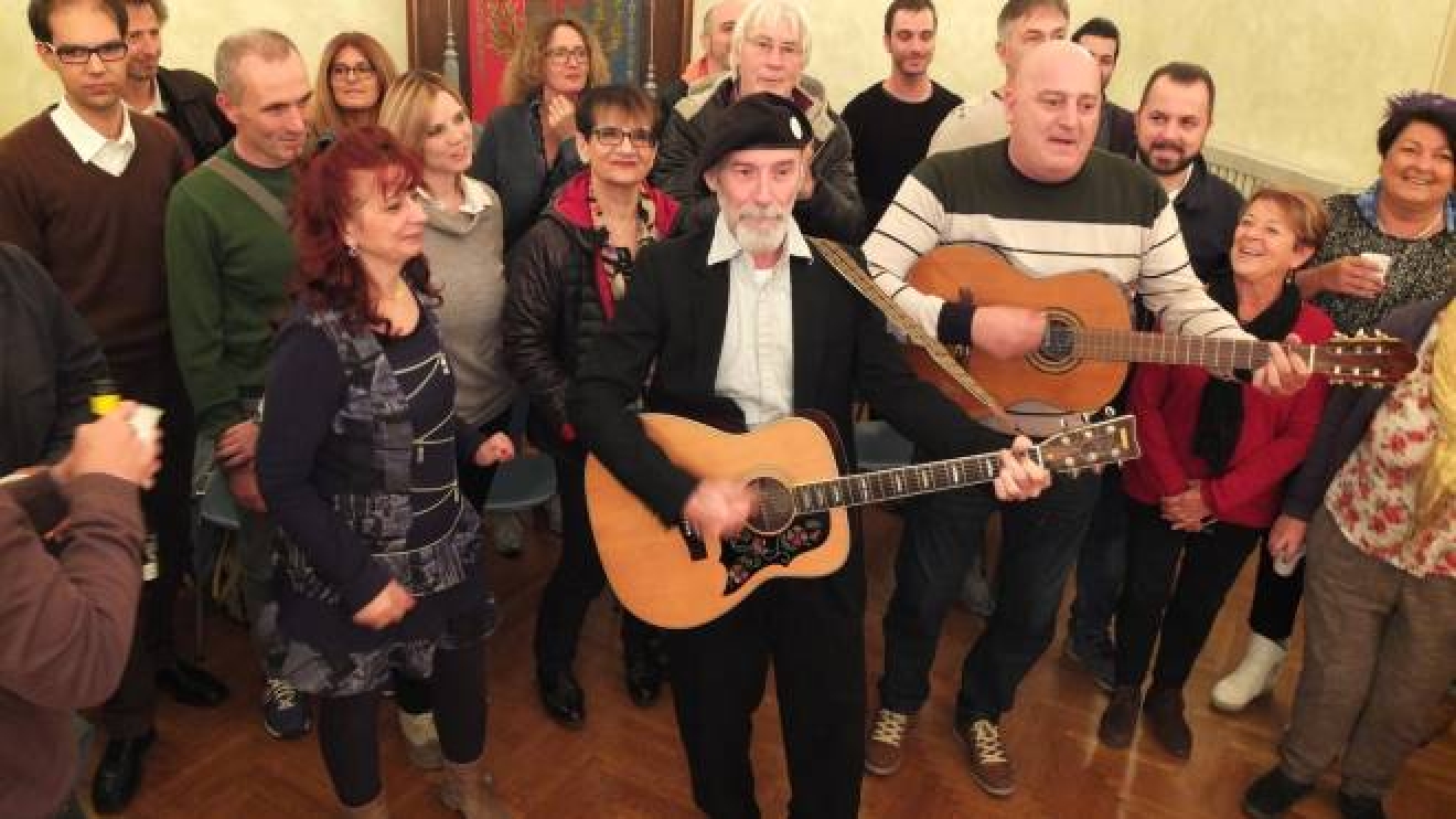 Castel Bolognese Il Rock Demenziale Dei Koppertoni Premiato In Comune Foto Cronaca