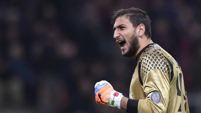 Donnarumma Compie 18 Anni Gli Auguri Di Buffon Hai Le Qualita Per Fare Grandi Cose Sport Calcio