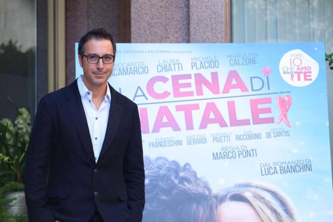 La Cena Di Natale Con Scamarcio Il Cinepanettone Ha Un Gusto Amaro Magazine Quotidiano Net