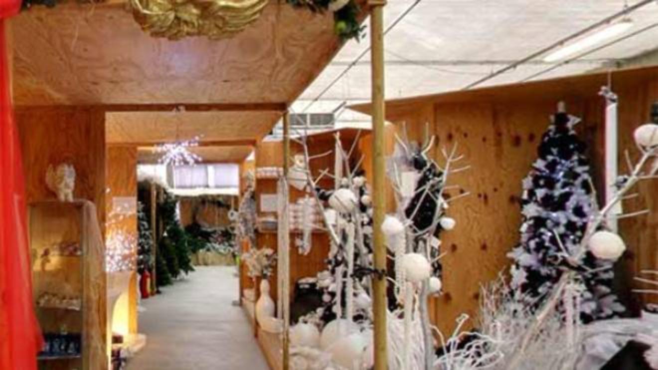 Natale Scattata La Corsa Agli Addobbi Prezzi Occasioni Tendenze Cronaca Lanazione It