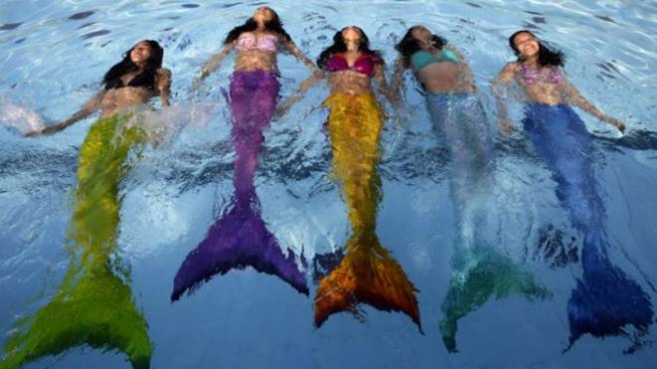 Get Bagni Misteriosi A Milano Un Tuffo In Piscina Come Le Sirene Desktop Wallpaper Wallpaper Bagni Misteriosi A Milano Un Tuffo In Piscina Come Le Sirene For Android Free