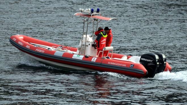 Limone Tenta Di Attraversare Il Lago Di Garda A Nuoto Turista Inglese Salvato Cronaca