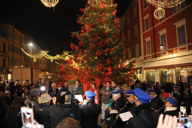 Modena Si Accende Il Natale In Centro Ecco Tutti Gli Eventi In Citta Ilrestodelcarlino It