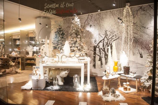 Bologna 10 Vetrine Di Natale Da Ammirare Shopping Ilrestodelcarlino It