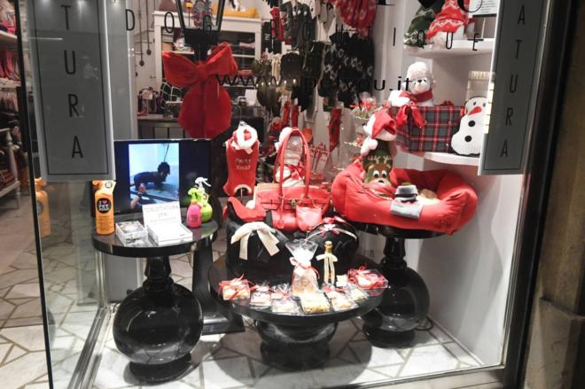 Bologna 10 Vetrine Di Natale Da Ammirare Shopping Ilrestodelcarlino It