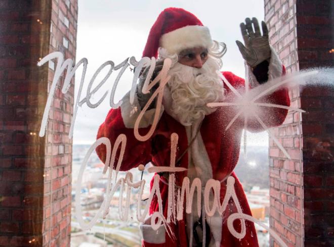 Buone Feste Di Natale Frasi E Aforismi D Autore Per Auguri A Effetto Cronaca Quotidiano Net