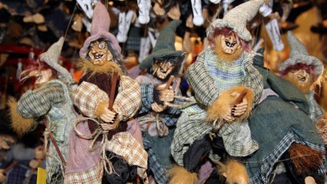 Buona Befana, le frasi di auguri più belle per l'Epifania - Magazine -  quotidiano.net