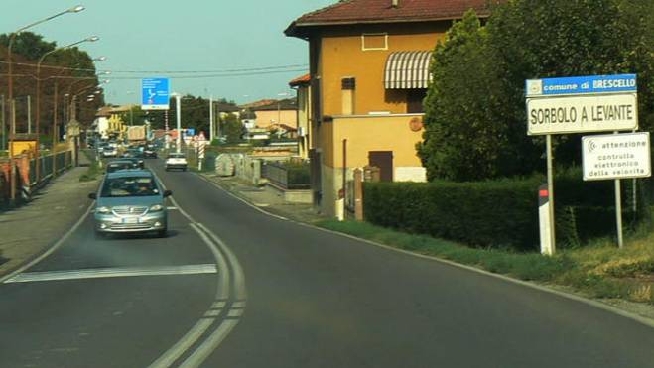 Brescello Provoca Incidente E Poi Scappa In Auto Cronaca Ilrestodelcarlino It