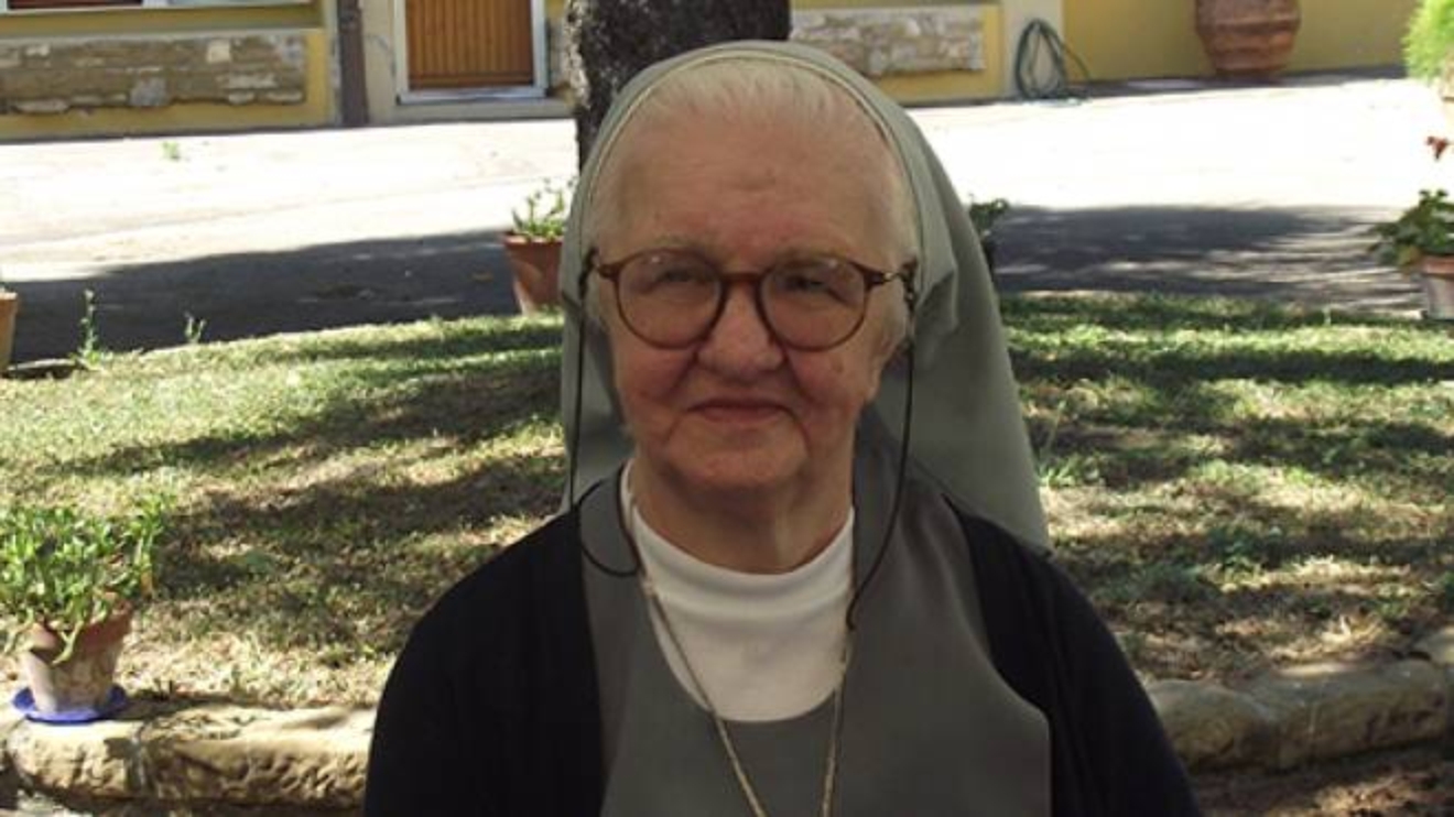 Suor Chiara Compie 100 Anni Gli Auguri Delle Sue Consorelle Cronaca Lanazione It