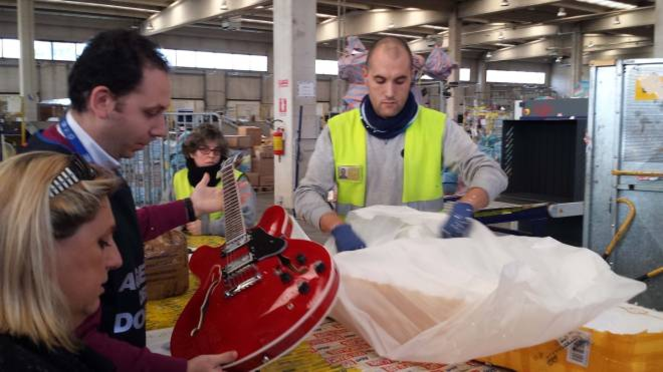 A Malpensa Scorre Un Fiume Di Pacchi Ma Il Filtro Della Merce Taroccata E Qui Cronaca
