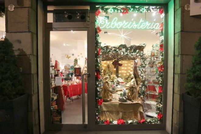 Vetrine Di Natale 2018 10 Addobbi Da Ammirare A Bologna Foto Cosa Fare Ilrestodelcarlino It