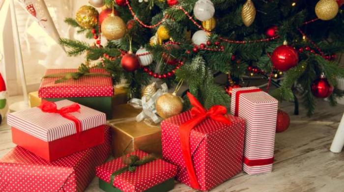 Regali Di Natale Rush Finale E Sotto L Albero Vince La Tradizione Video Cronaca Lanazione It