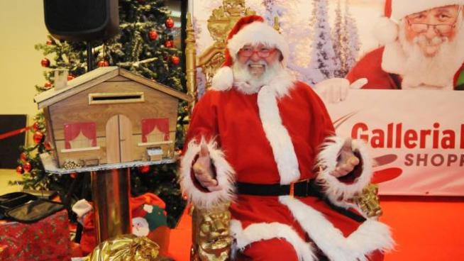 Aspiranti Babbo Natale Da Tutta Italia Ma Quello Vero E Un Nonno Di Lodi Cronaca