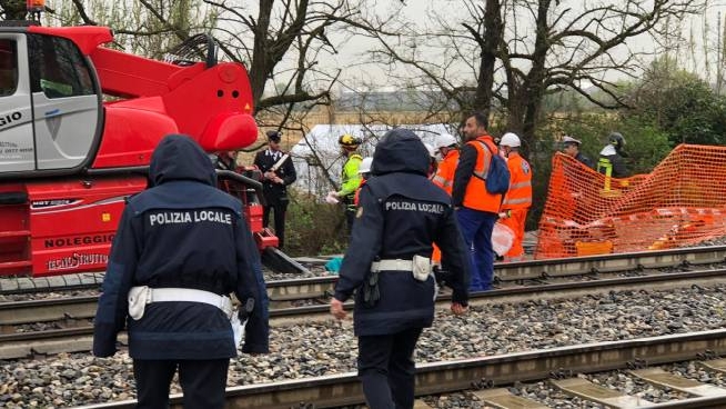 Pieve Emanuele Incidente Sul Lavoro Operai Travolti E Uccisi Da Una Paratia Foto Cronaca