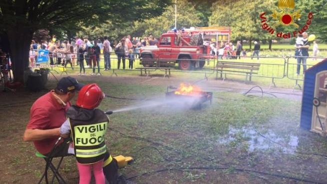 Bimbi Pompieri Per Un Giorno Domenica Torna Pompieropoli Cosa Fare Lanazione It