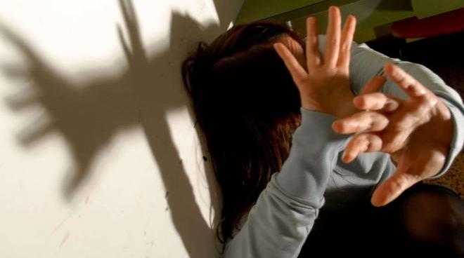 stupro di gruppo a una festa fra ragazzi quattro giovani arrestati cronaca ilgiorno it