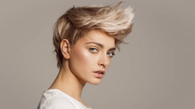 Tagli Di Capelli Quali Fare Per Sembrare Piu Giovane Moda Quotidiano Net