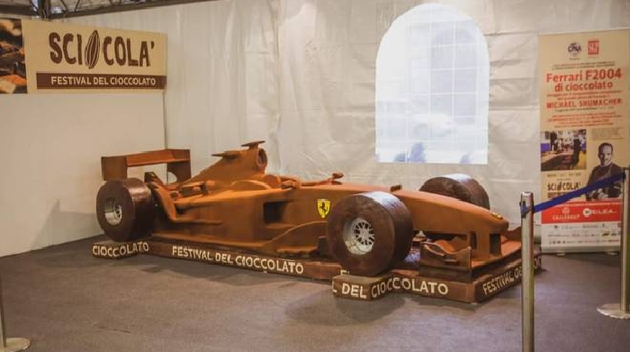 Sciocola Modena 19 Ecco La Ferrari Di Schumacher In Cioccolato Cosa Fare Ilrestodelcarlino It