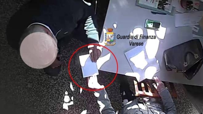 Un'immagine diffusa dalla Guardia di finanza nell'ambito dell'operazione