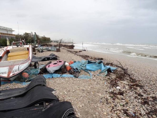 meteo fano nuova mareggiata sferza la costa foto meteo ilrestodelcarlino it