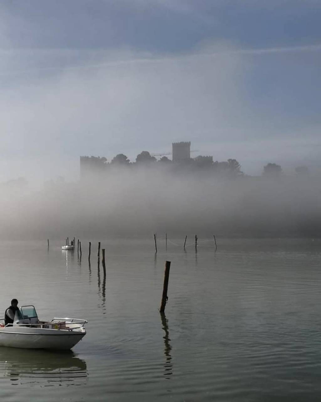 Natale Da Record Sul Trasimeno L Albero In Acqua Piu Grande Del Mondo Cronaca Lanazione It