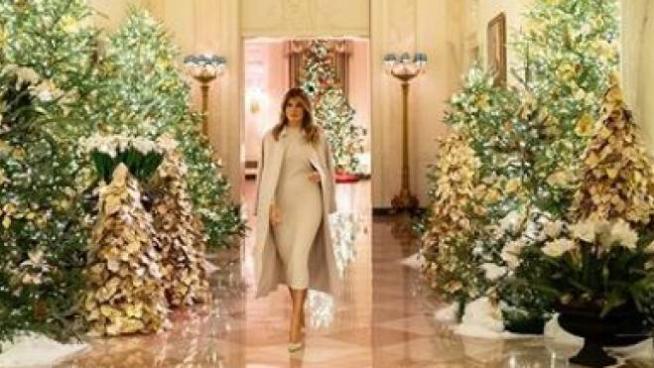 Melania Trump Svela Gli Addobbi Natalizi Alla Casa Bianca Esteri Quotidiano Net