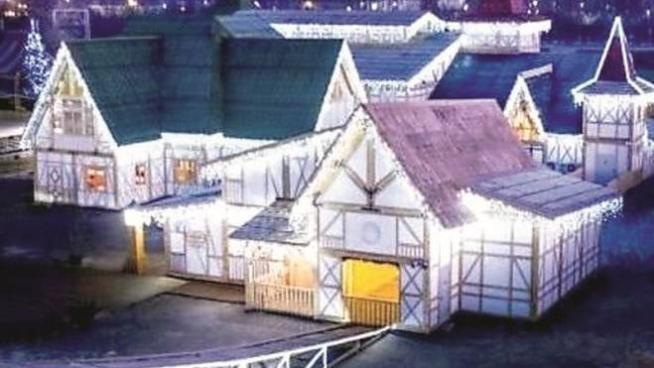 Milano Aperto Il Villaggio Di Natale All Ippodromo Cronaca Ilgiorno It