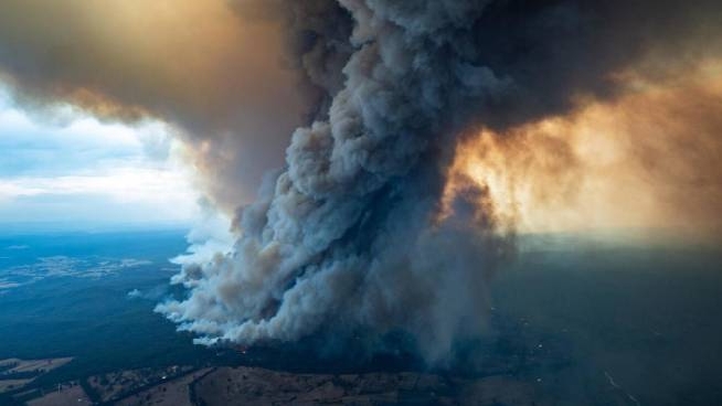 La nube di fumo provocata dagli incendi in Australia (Ansa)
