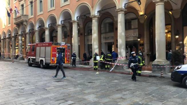 Via Indipendenza Bologna Allagati Alcuni Negozi Cronaca