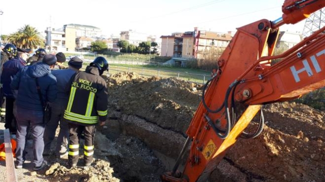 Risultato immagini per (Morte sul lavoro a San Benedetto del Tronto)